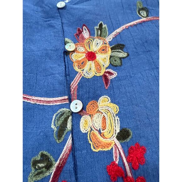 Fig and Flower Top Embroidered Floral with Lace Yoke Size Small (066) - Picture 5 of 10